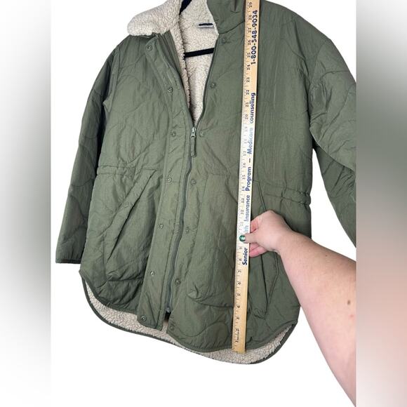 Columbia Green Quilted Jacket with Sherpa Lining - Picture 3 of 5